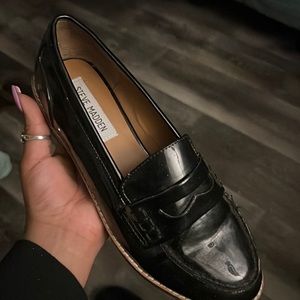Steve Madden black shiny loafers size 6.5